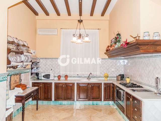 9 soverom Villa til salgs i Villalba del Alcor med svømmebasseng garasje - € 2 400 000 (Ref: 9207558)