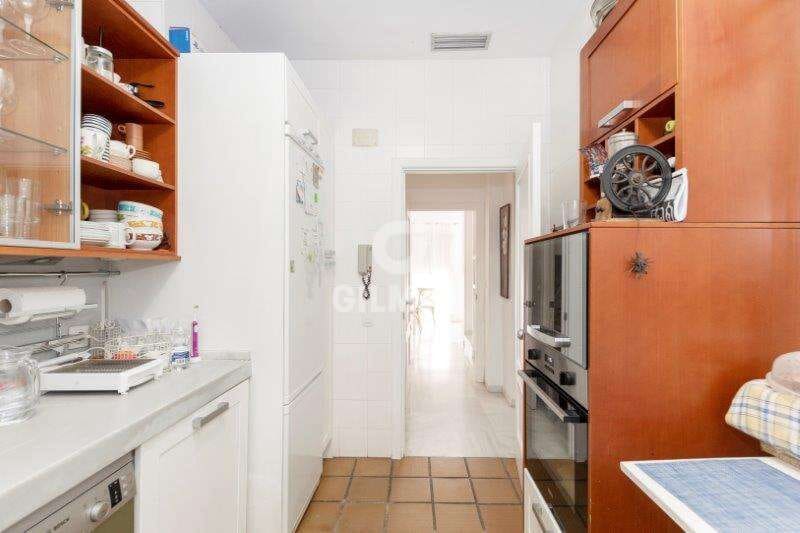 Adosado de 4 habitaciones en Sevilla ciudad en venta - 599.000 € (Ref: 9207559)