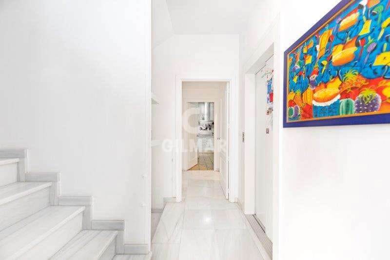 Adosado de 4 habitaciones en Sevilla ciudad en venta - 599.000 € (Ref: 9207559)