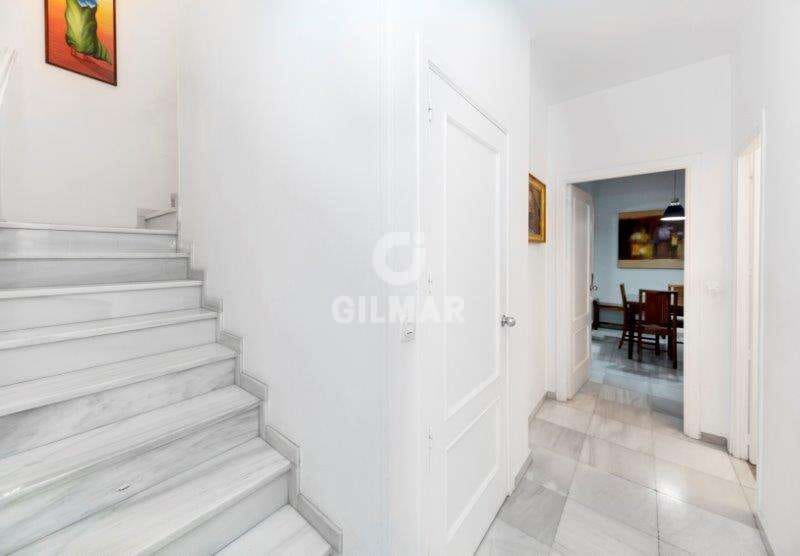 Adosado de 4 habitaciones en Sevilla ciudad en venta - 599.000 € (Ref: 9207559)