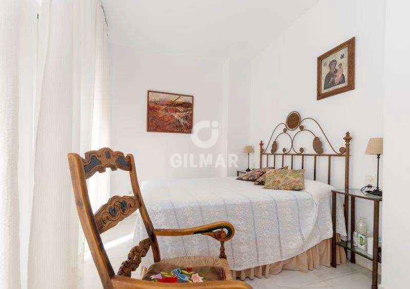 Adosado de 4 habitaciones en Sevilla ciudad en venta - 599.000 € (Ref: 9207559)