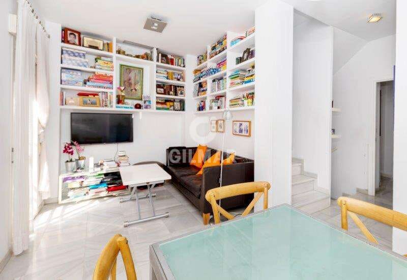 Adosado de 4 habitaciones en Sevilla ciudad en venta - 599.000 € (Ref: 9207559)