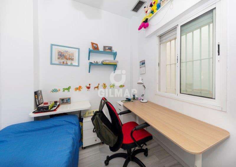 Adosado de 4 habitaciones en Sevilla ciudad en venta - 599.000 € (Ref: 9207559)