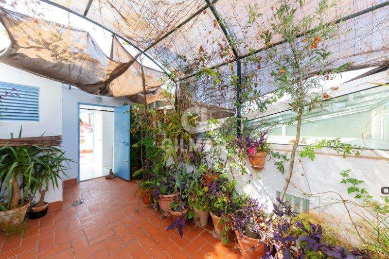 Adosado de 4 habitaciones en Sevilla ciudad en venta - 599.000 € (Ref: 9207559)