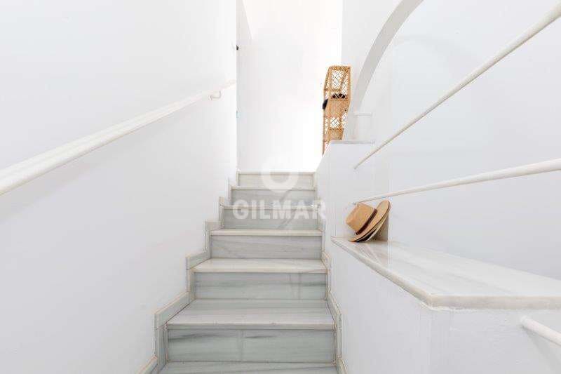 Adosado de 4 habitaciones en Sevilla ciudad en venta - 599.000 € (Ref: 9207559)