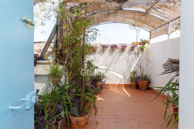 Adosado de 4 habitaciones en Sevilla ciudad en venta - 599.000 € (Ref: 9207559)