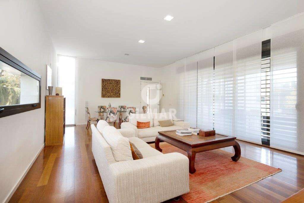 5 soverom Villa til salgs i Sanlucar la Mayor med svømmebasseng - € 850 000 (Ref: 9207560)