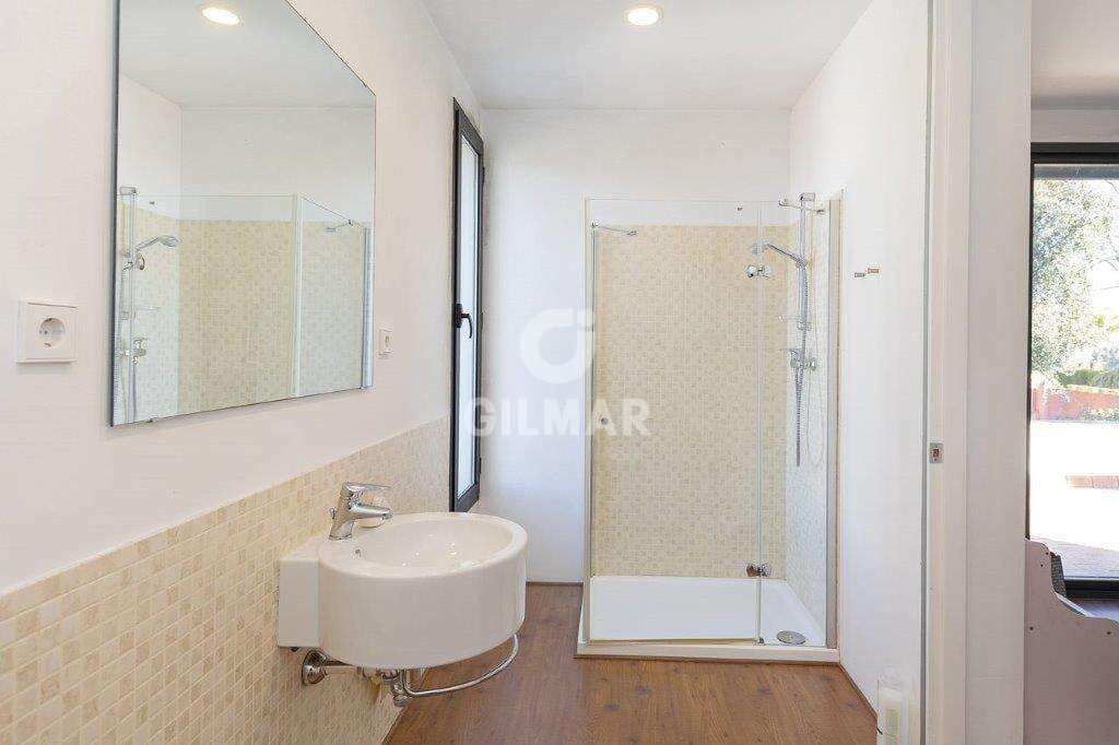 5 soverom Villa til salgs i Sanlucar la Mayor med svømmebasseng - € 850 000 (Ref: 9207560)