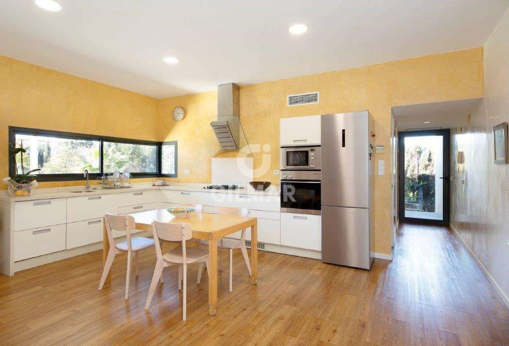 5 soverom Villa til salgs i Sanlucar la Mayor med svømmebasseng - € 850 000 (Ref: 9207560)