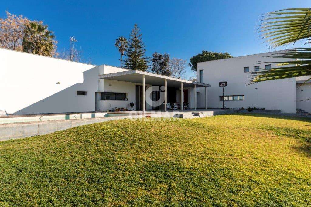 5 soverom Villa til salgs i Sanlucar la Mayor med svømmebasseng - € 850 000 (Ref: 9207560)