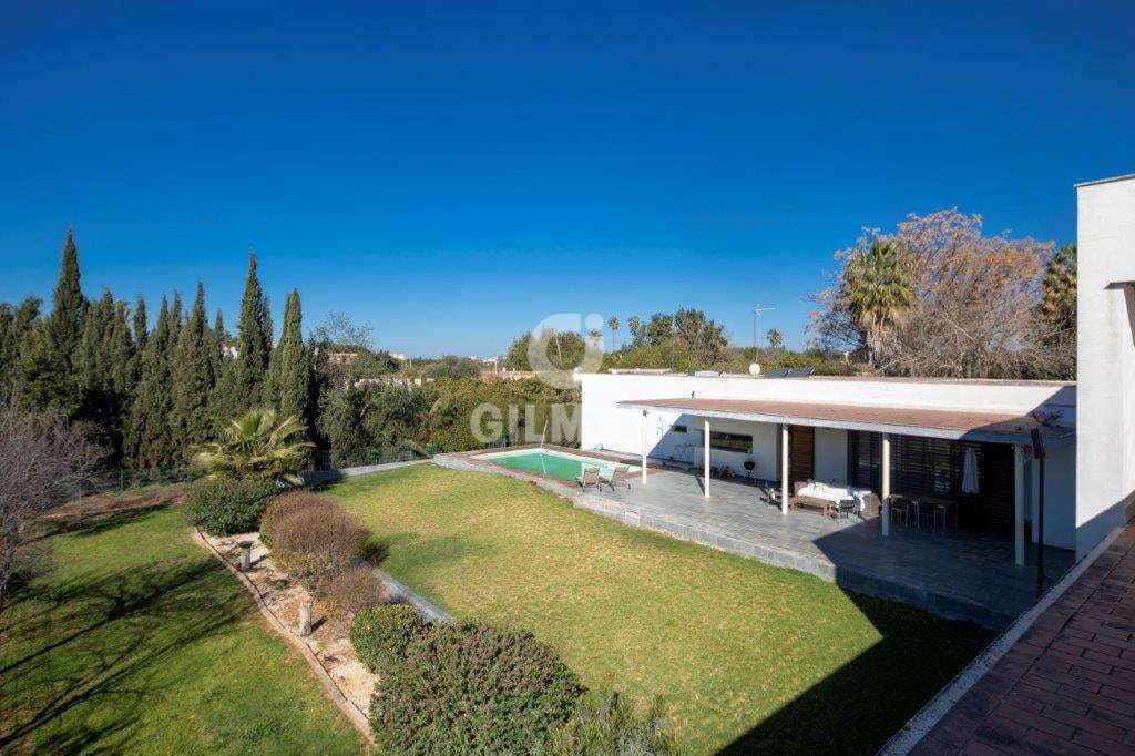 5 soverom Villa til salgs i Sanlucar la Mayor med svømmebasseng - € 850 000 (Ref: 9207560)