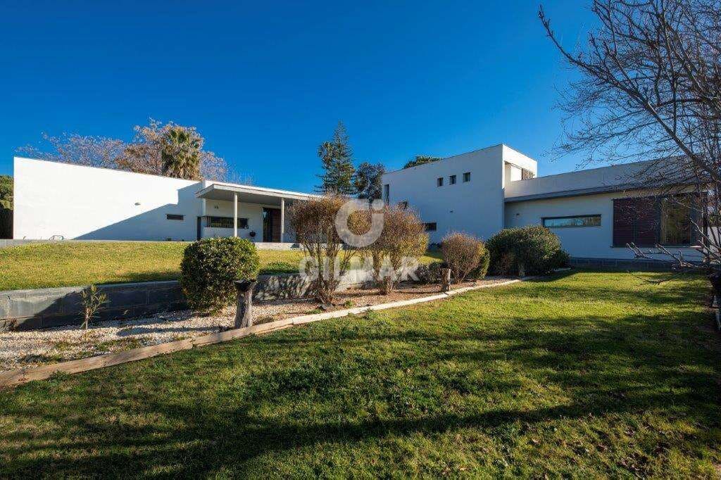 5 soverom Villa til salgs i Sanlucar la Mayor med svømmebasseng - € 850 000 (Ref: 9207560)