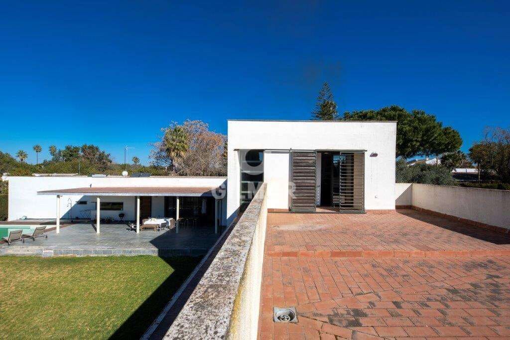 5 soverom Villa til salgs i Sanlucar la Mayor med svømmebasseng - € 850 000 (Ref: 9207560)