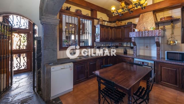 6 Zimmer Villa zu verkaufen in Tafira Alta, Las Palmas de Gran Canaria mit Pool Garage - 980.000 € (Ref: 9207561)