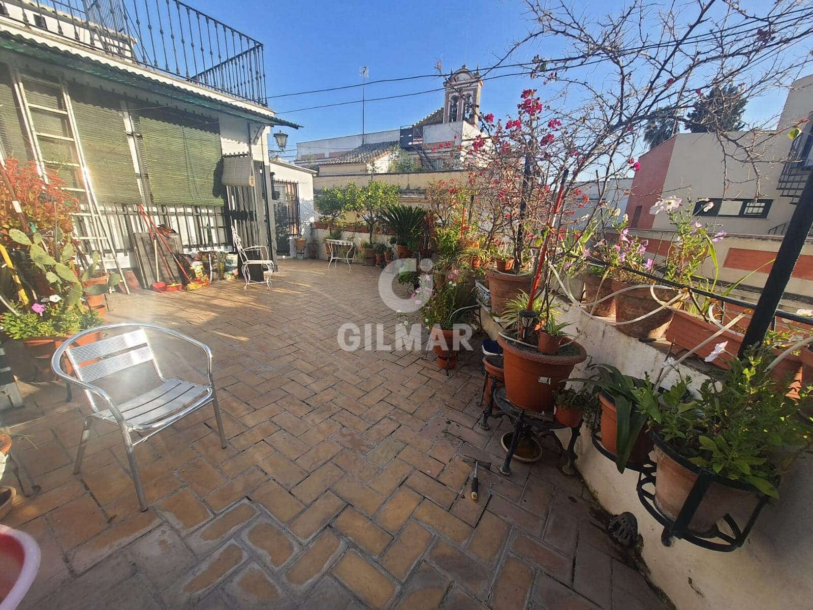 5 soveværelse Semi-Rækkehus til salg i Sevilla by med garage - € 1.499.000 (Ref: 9207562)