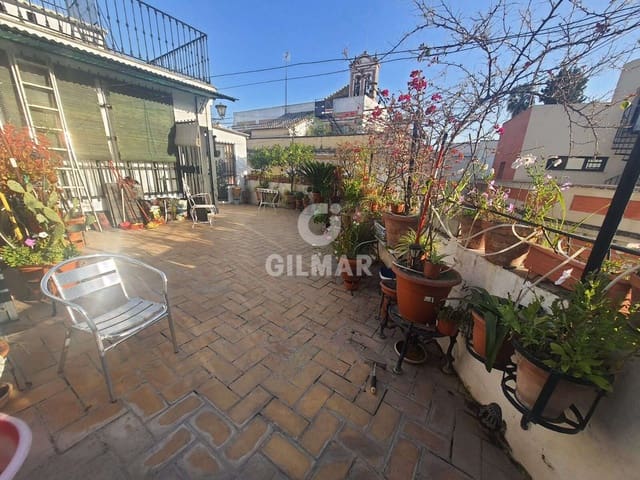 5 bedroom Semi-detached Villa for sale in Santa Cruz, Seville city with garage - € 1,499,000 (Ref: 9207562)