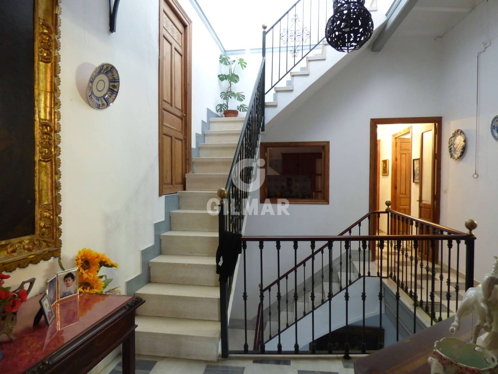 5 soveværelse Semi-Rækkehus til salg i Sevilla by med garage - € 1.499.000 (Ref: 9207562)