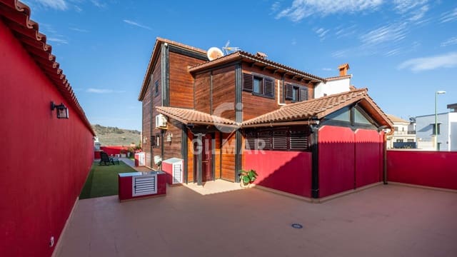 3 quarto Moradia para venda em Las Mesas - El Toscón, Las Palmas de Gran Canaria com garagem - 429 000 € (Ref: 9207563)