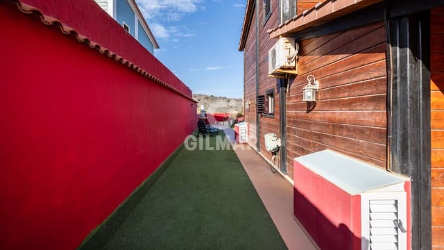 3 quarto Moradia para venda em Las Mesas - El Toscón, Las Palmas de Gran Canaria com garagem - 429 000 € (Ref: 9207563)