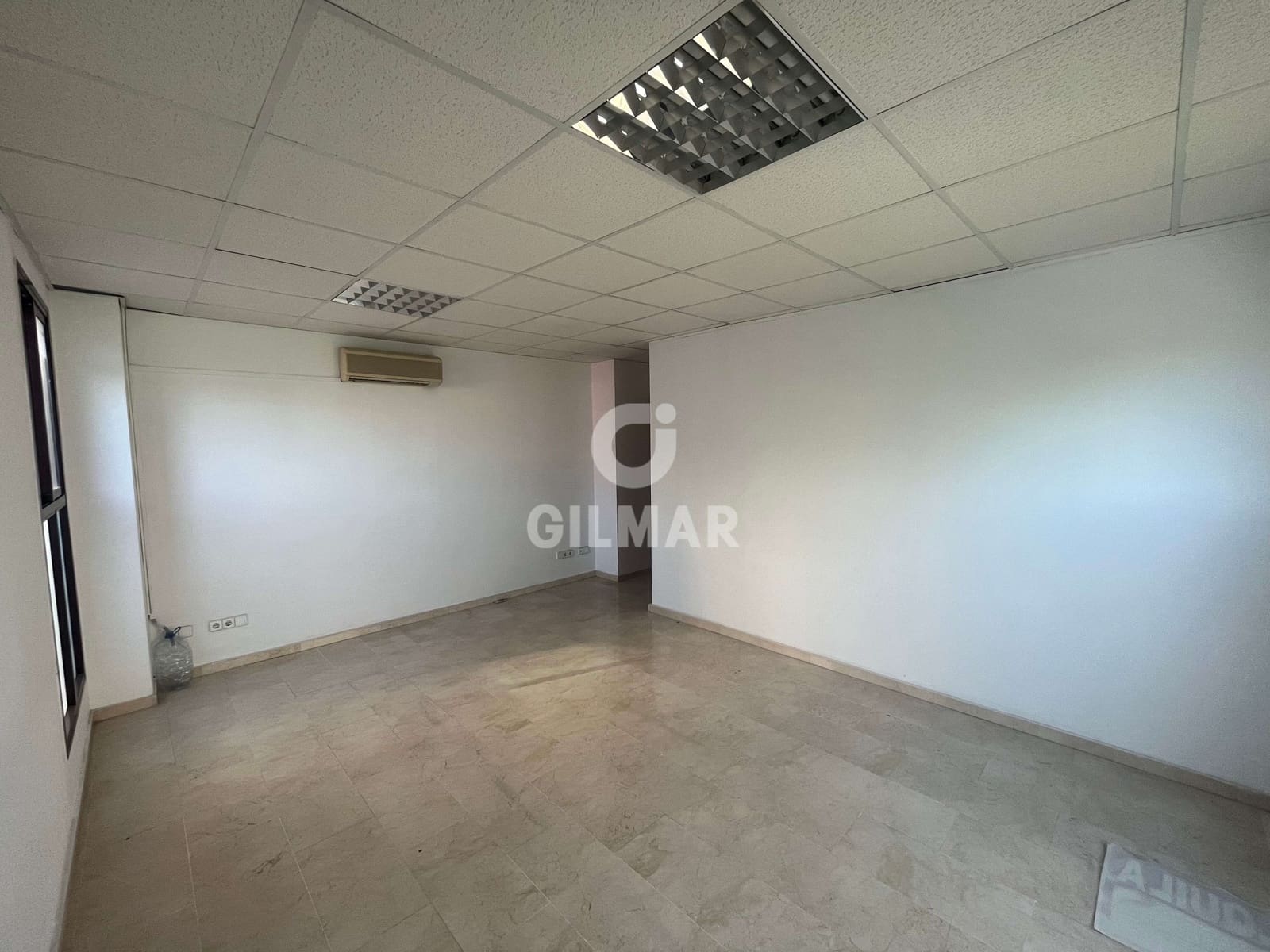 Kontor till salu i Sevilla stad - 123 750 € (Ref: 9207568)