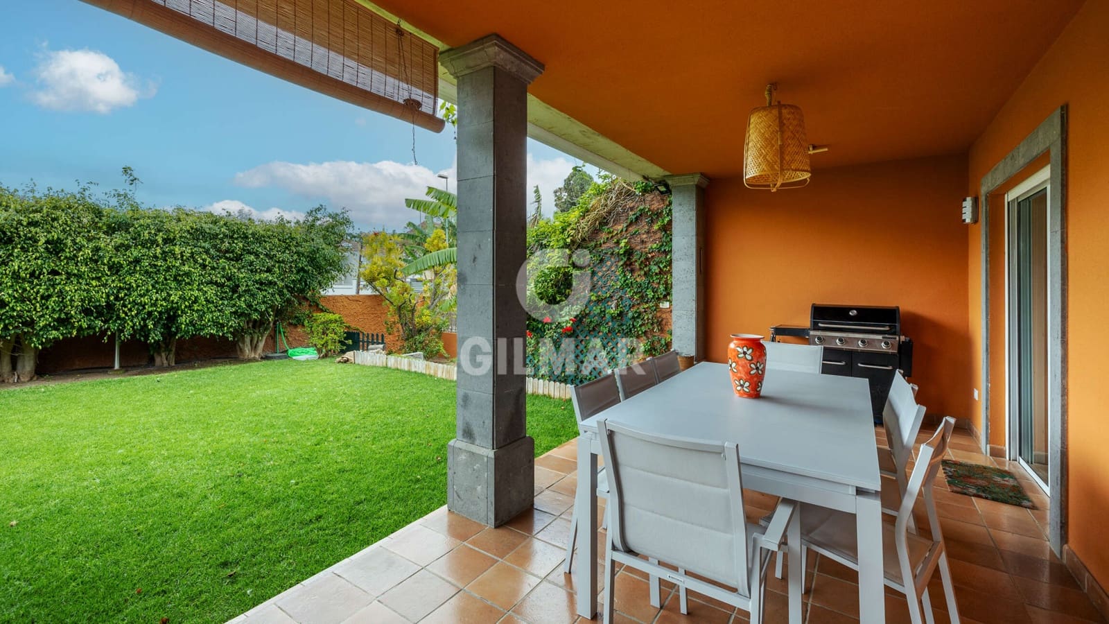 4 makuuhuone Huvila myytävänä paikassa Tafira Alta mukana 
autotalli - 1 190 000 € (Ref: 9207572)