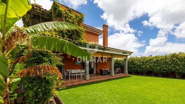4 makuuhuone Huvila myytävänä paikassa Tafira Alta, Las Palmas de Gran Canaria mukana 
autotalli - 1 190 000 € (Ref: 9207572)