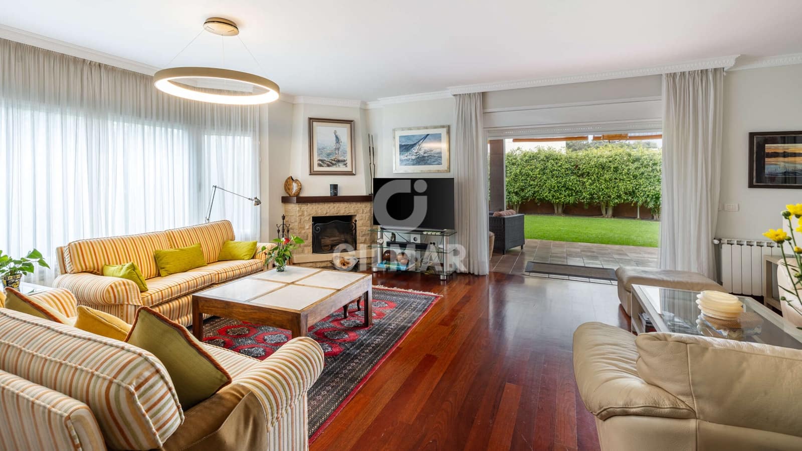 4 makuuhuone Huvila myytävänä paikassa Tafira Alta mukana 
autotalli - 1 190 000 € (Ref: 9207572)