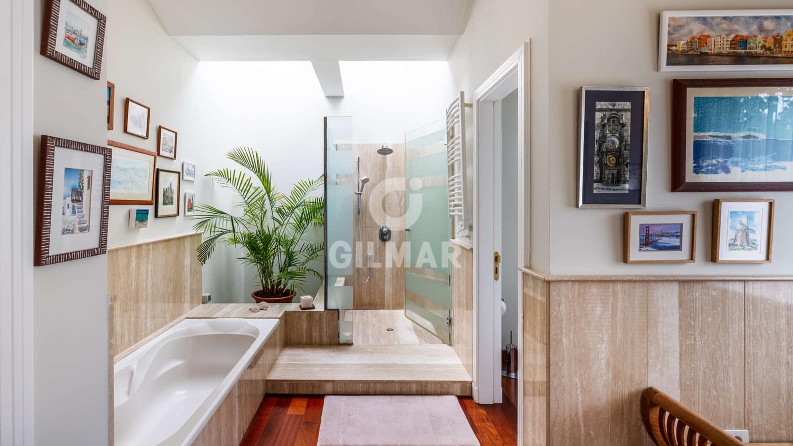 4 makuuhuone Huvila myytävänä paikassa Tafira Alta mukana 
autotalli - 1 190 000 € (Ref: 9207572)