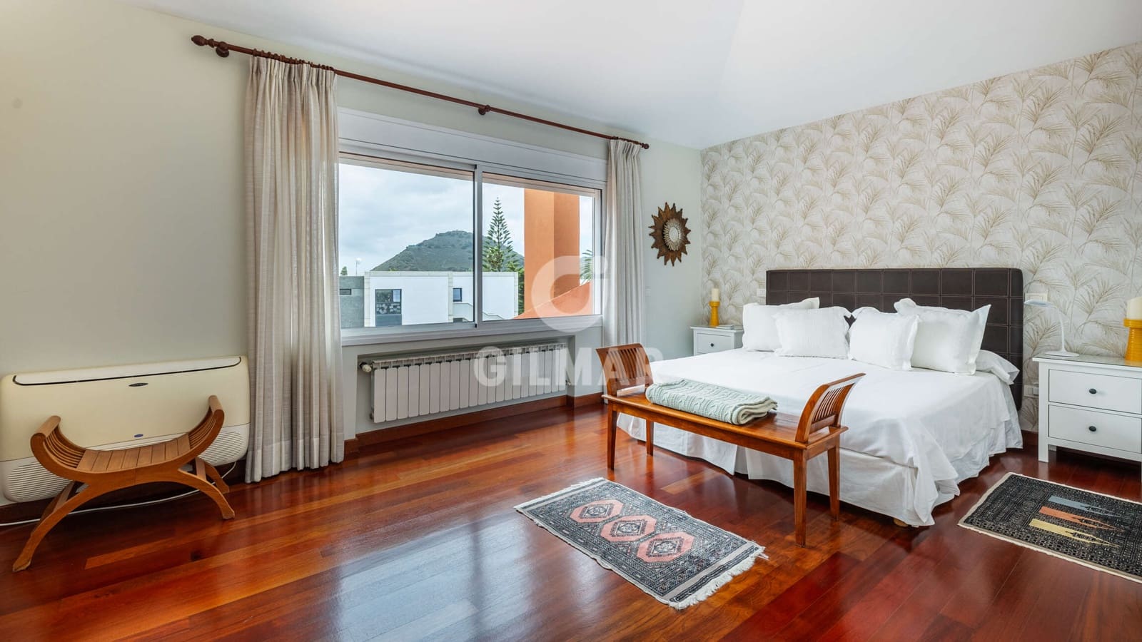 4 makuuhuone Huvila myytävänä paikassa Tafira Alta mukana 
autotalli - 1 190 000 € (Ref: 9207572)