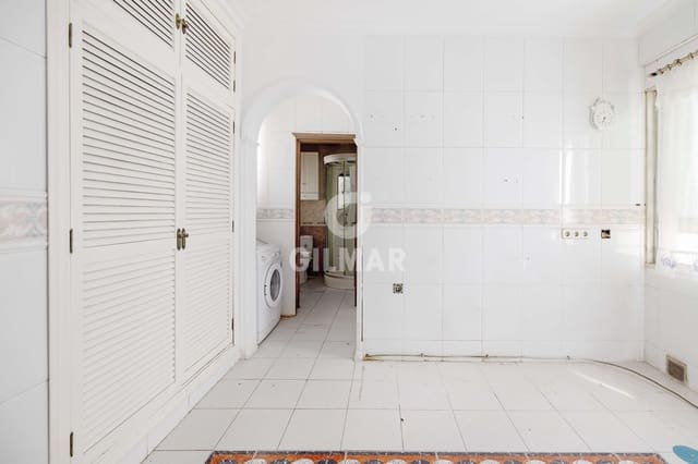 5 bedroom Flat for sale in Museo, Seville city - € 495,000 (Ref: 9207575)