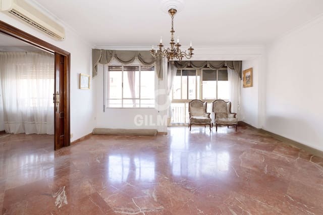 5 bedroom Flat for sale in Museo, Seville city - € 495,000 (Ref: 9207575)