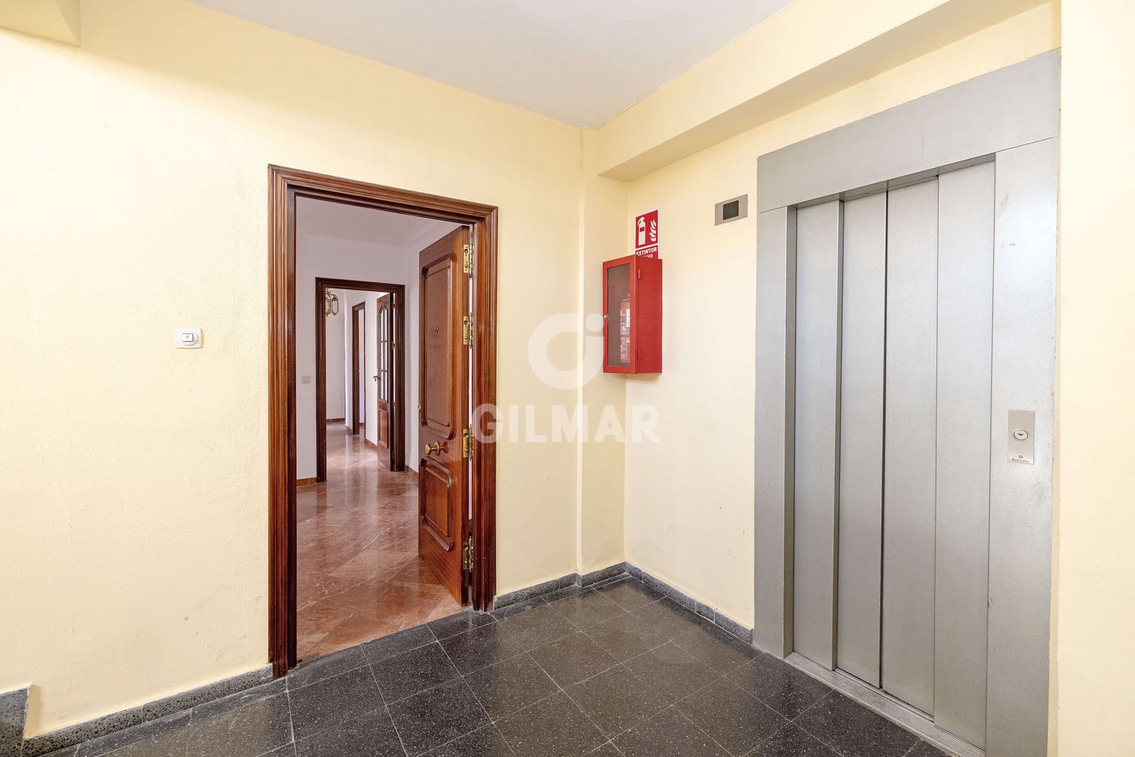 5 slaapkamer Flat te koop in Sevilla stad - € 495.000 (Ref: 9207575)