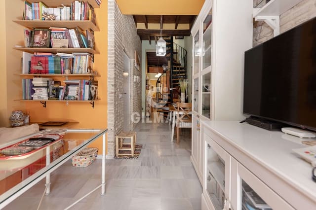 1 bedroom Flat for sale in Triana Casco Antiguo, Seville city - € 315,000 (Ref: 9207576)