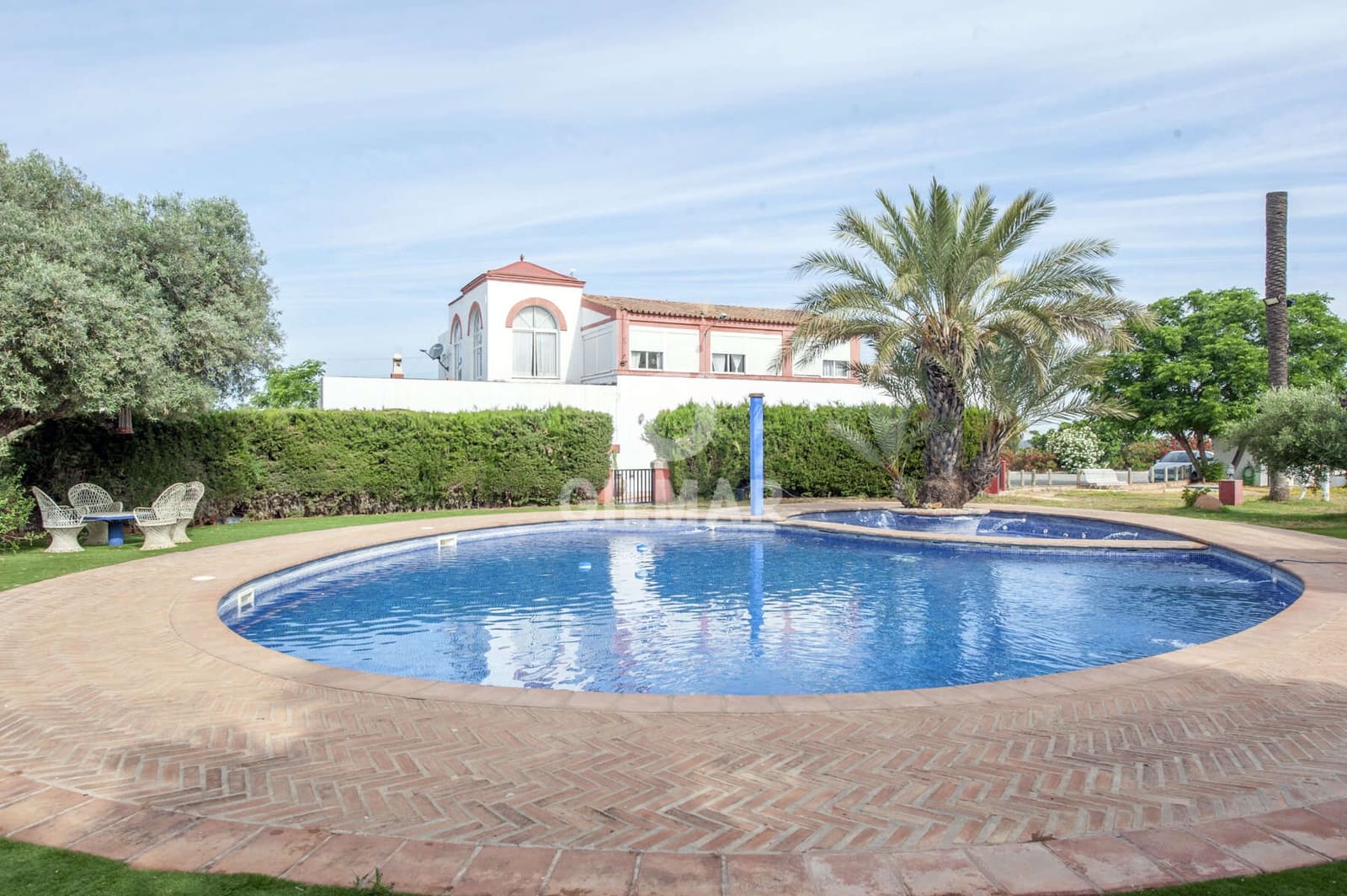 6 sypialnia Willa na sprzedaż w Alcala de Guadaira z basenem - 750 000 € (Ref: 9207577)