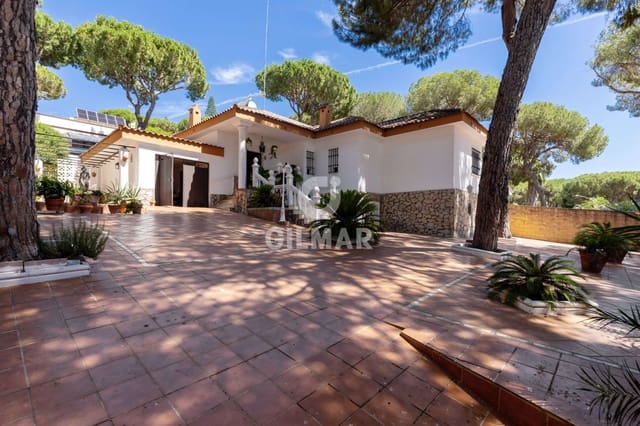 4 bedroom Villa for sale in Alcalá de Guadaira with pool garage - € 340,000 (Ref: 9207579)
