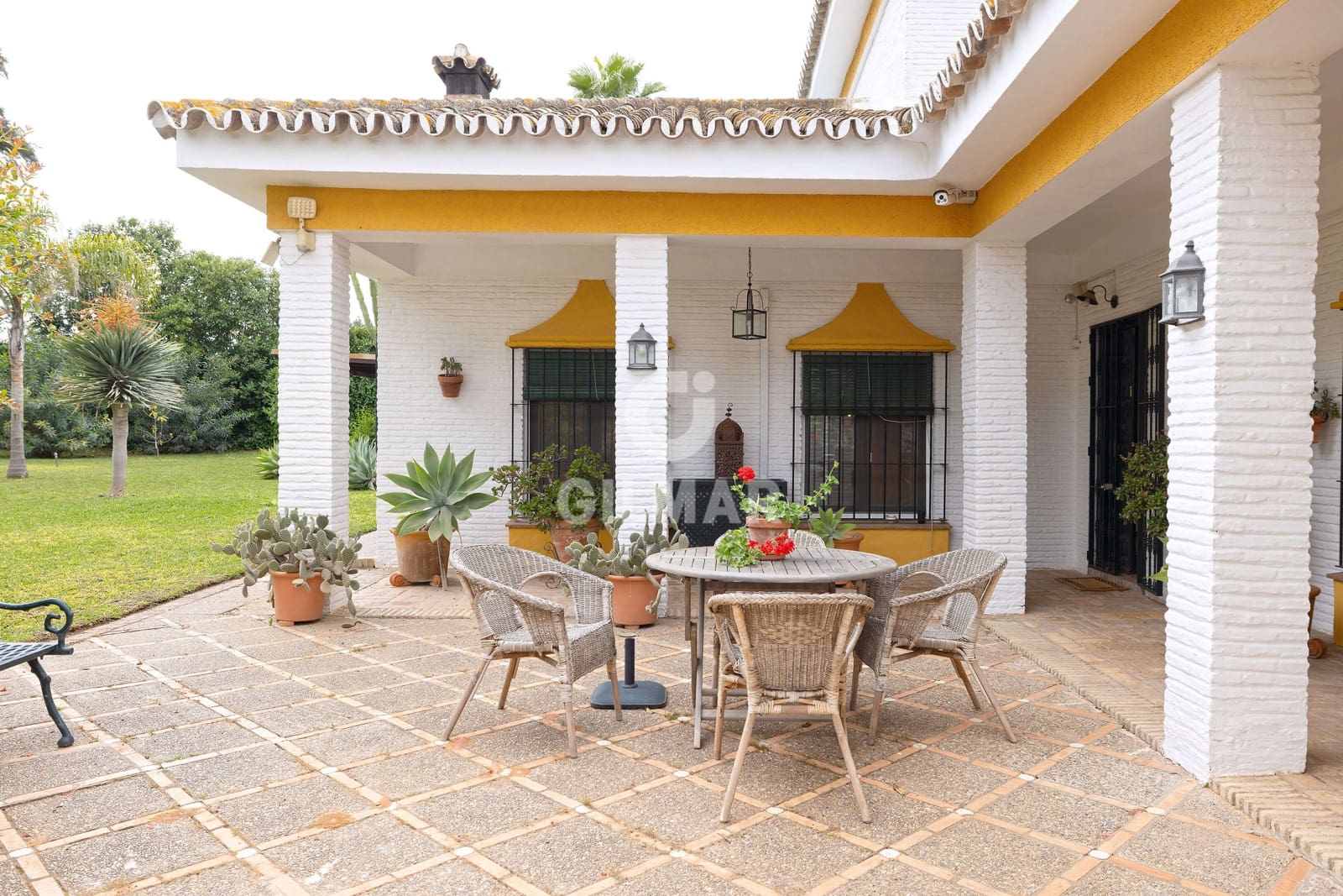 4 sovrum Villa till salu i Sanlucar la Mayor med pool garage - 659 000 € (Ref: 9207580)