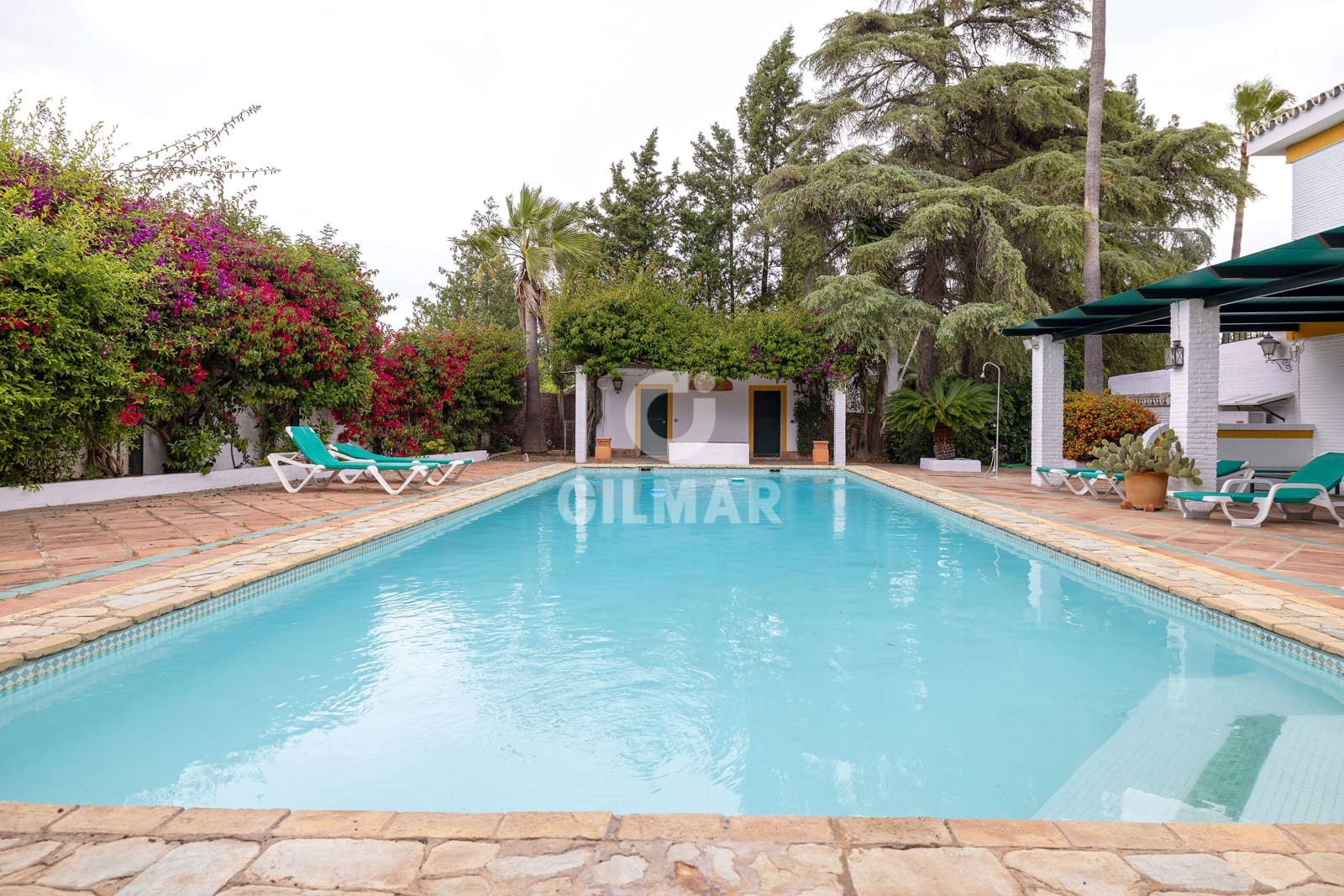 4 sovrum Villa till salu i Sanlucar la Mayor med pool garage - 659 000 € (Ref: 9207580)