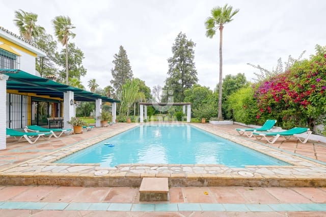 4 soveværelse Villa til salg i Sanlúcar la Mayor med swimmingpool garage - € 659.000 (Ref: 9207580)