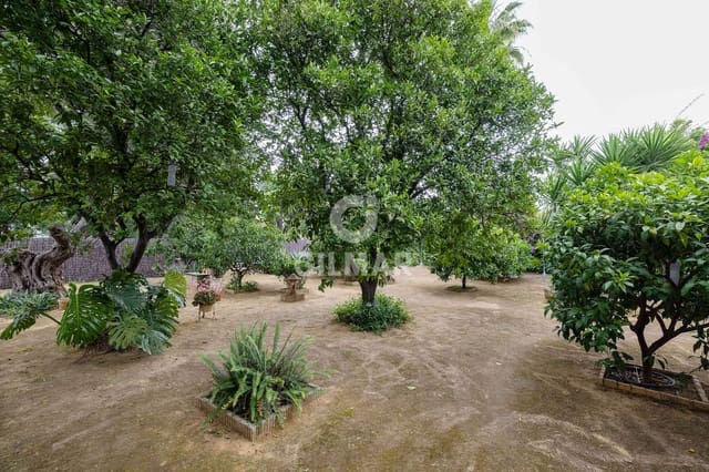 4 soveværelse Villa til salg i Sanlúcar la Mayor med swimmingpool garage - € 659.000 (Ref: 9207580)