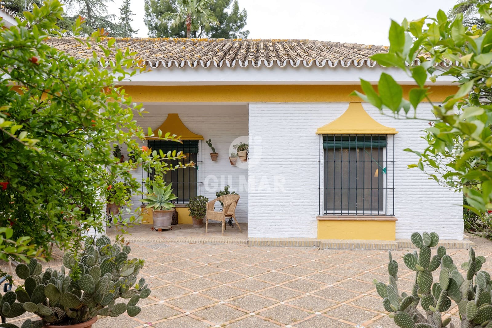 4 sovrum Villa till salu i Sanlucar la Mayor med pool garage - 659 000 € (Ref: 9207580)