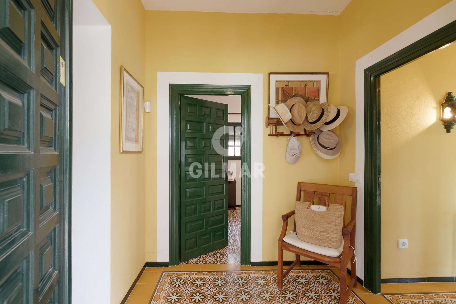 4 sovrum Villa till salu i Sanlucar la Mayor med pool garage - 659 000 € (Ref: 9207580)