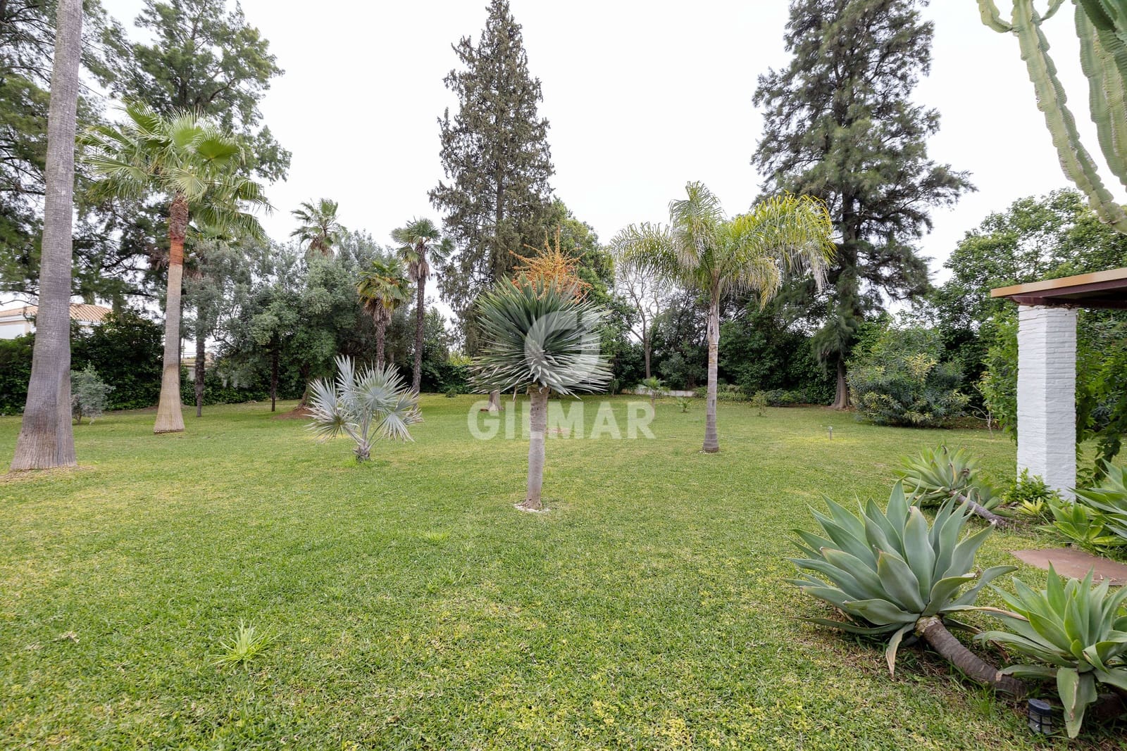 4 sovrum Villa till salu i Sanlucar la Mayor med pool garage - 659 000 € (Ref: 9207580)