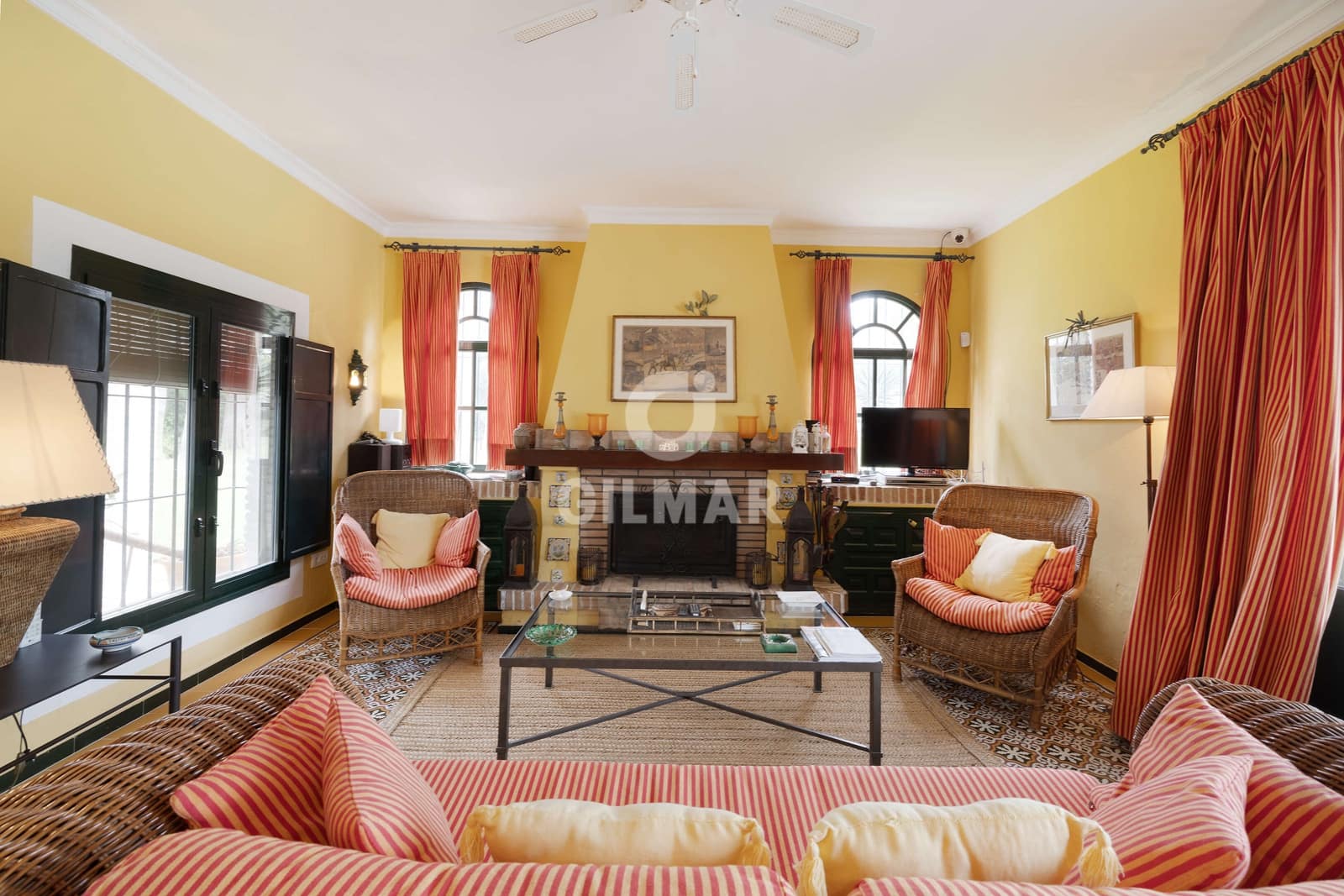 4 sovrum Villa till salu i Sanlucar la Mayor med pool garage - 659 000 € (Ref: 9207580)