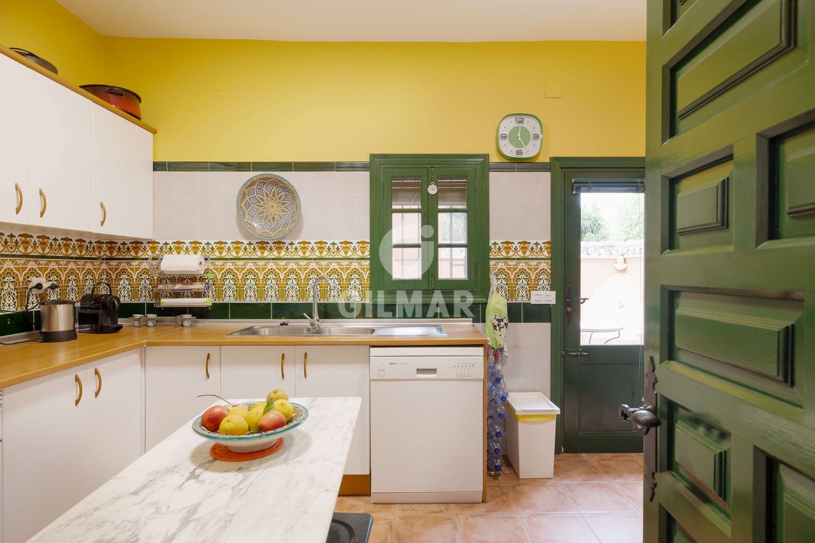 4 sovrum Villa till salu i Sanlucar la Mayor med pool garage - 659 000 € (Ref: 9207580)