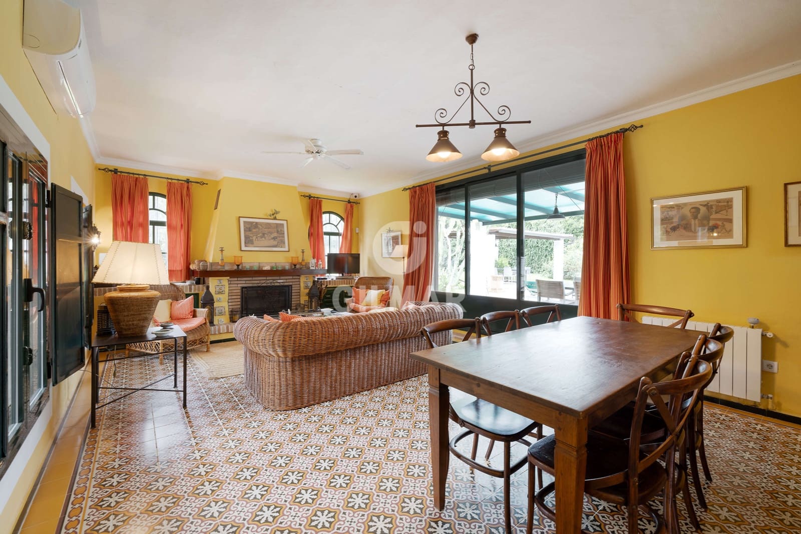 4 sovrum Villa till salu i Sanlucar la Mayor med pool garage - 659 000 € (Ref: 9207580)