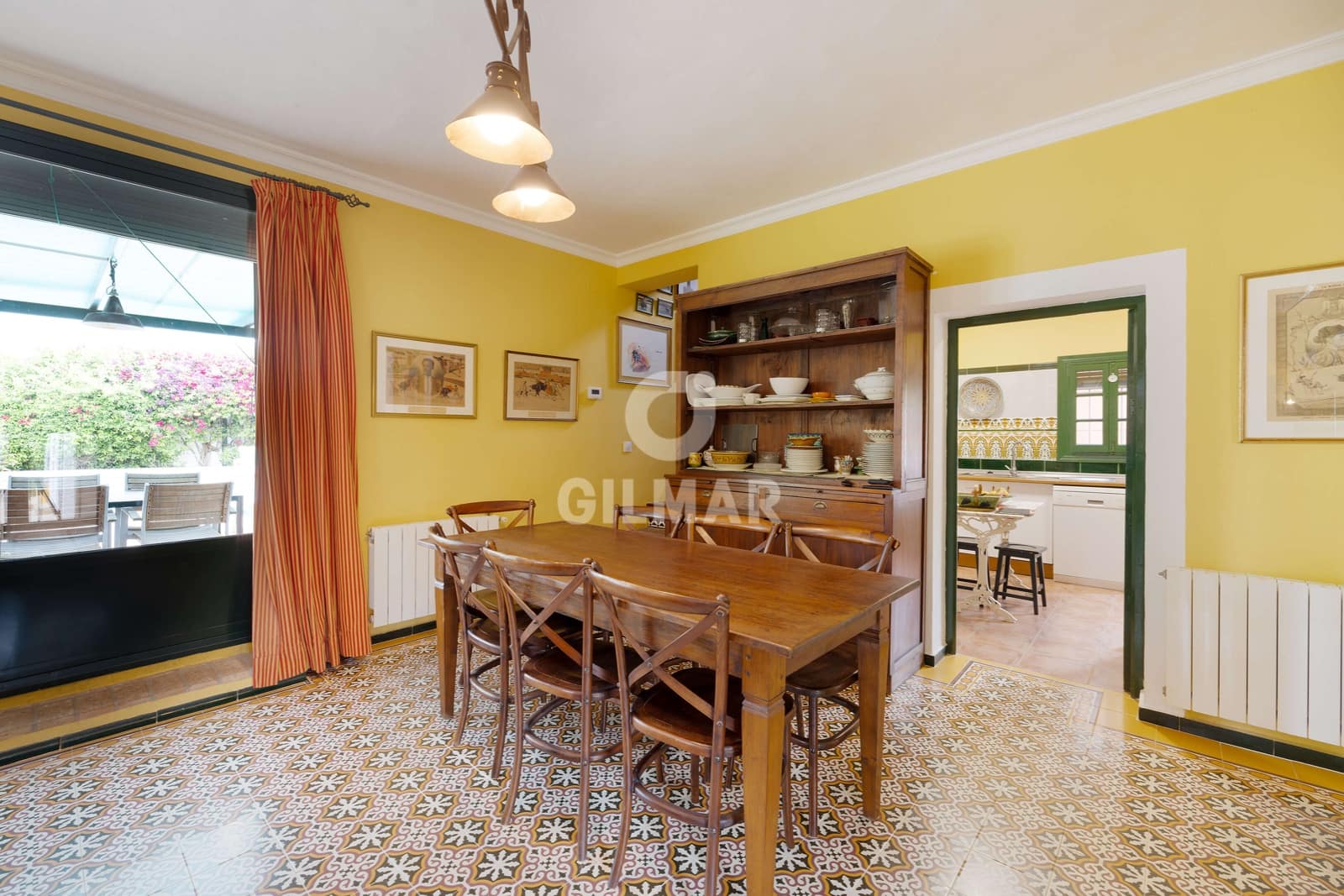 4 sovrum Villa till salu i Sanlucar la Mayor med pool garage - 659 000 € (Ref: 9207580)