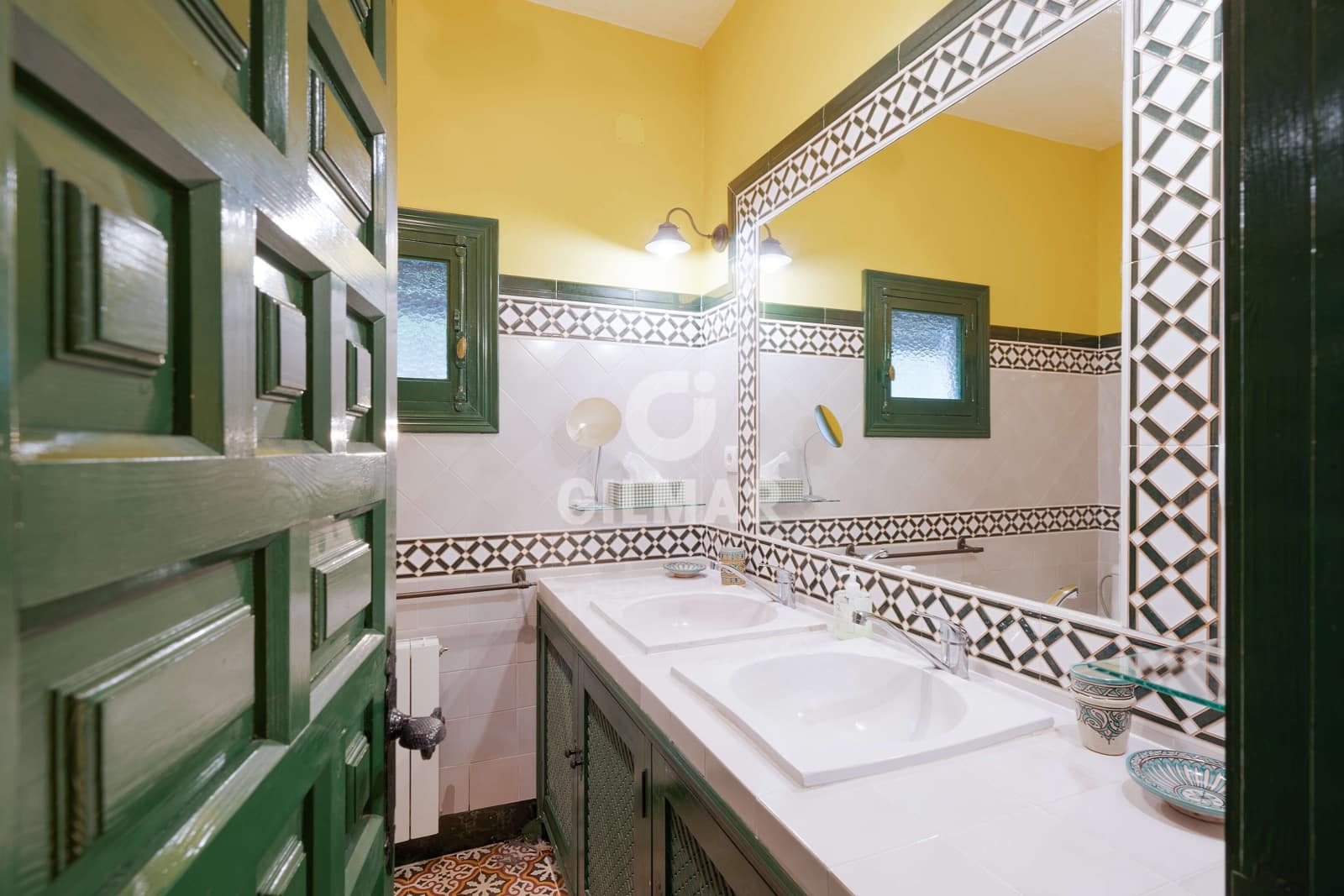 4 sovrum Villa till salu i Sanlucar la Mayor med pool garage - 659 000 € (Ref: 9207580)