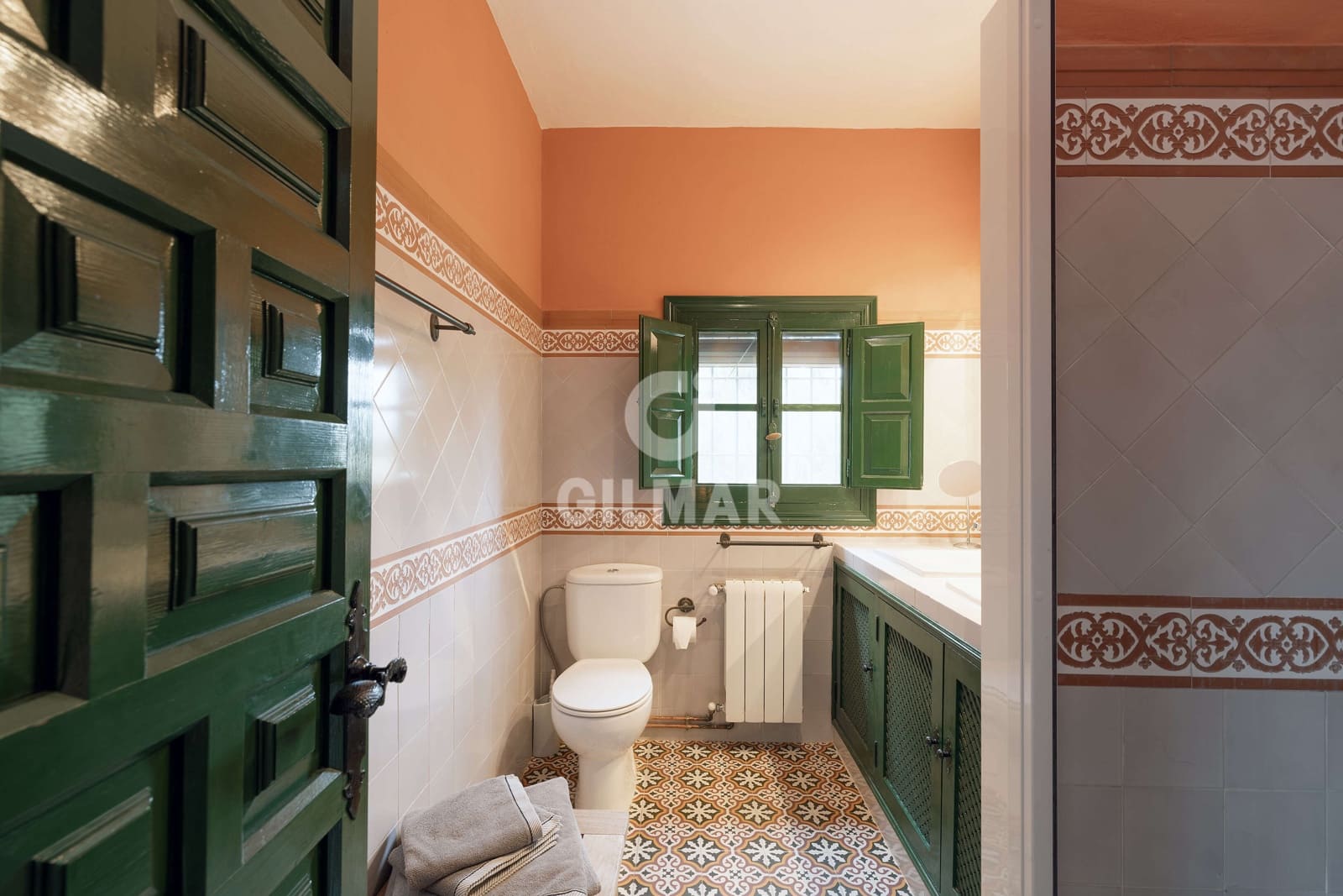 4 sovrum Villa till salu i Sanlucar la Mayor med pool garage - 659 000 € (Ref: 9207580)