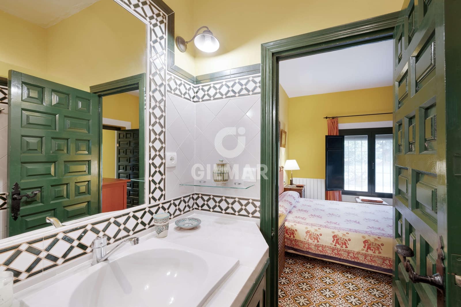 4 sovrum Villa till salu i Sanlucar la Mayor med pool garage - 659 000 € (Ref: 9207580)