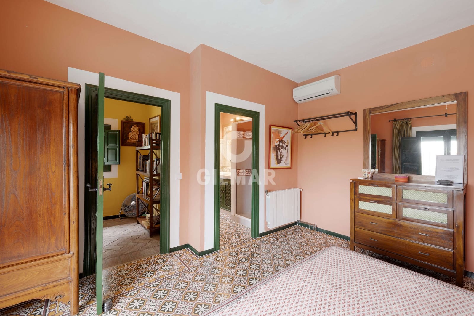 4 sovrum Villa till salu i Sanlucar la Mayor med pool garage - 659 000 € (Ref: 9207580)